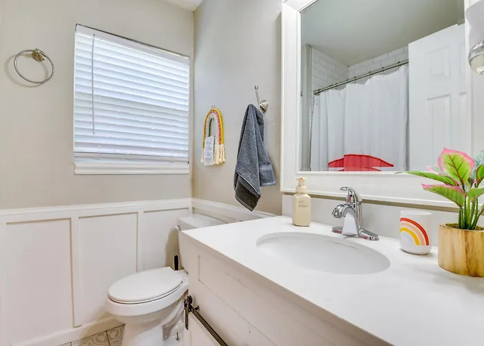 5 Mi To Dtwn Tulsa: Pet-friendly Home! Tulsa